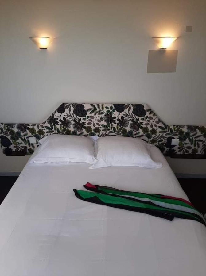 Fasthotel L'Eldorado Sébazac-Concourès Esterno foto